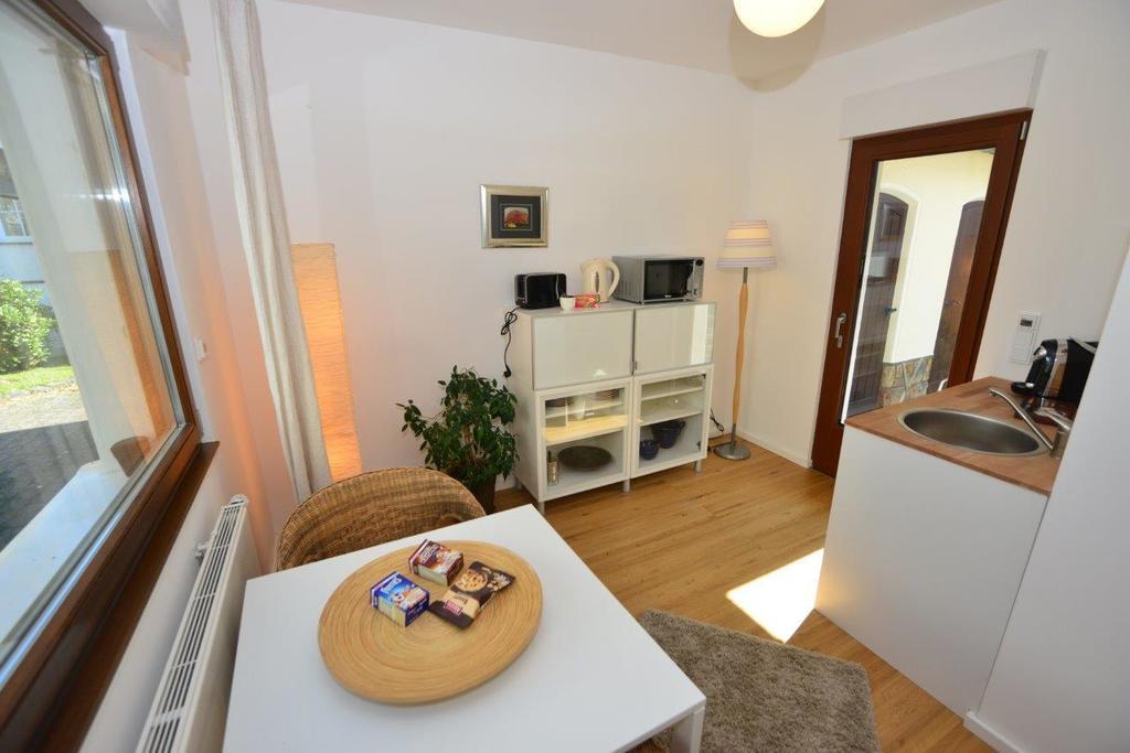 Moderne Ferienwohnung Deichstrasse Хенеф Стая снимка